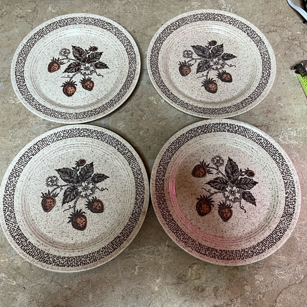 Homer Laughlin Strawberry Country Plates - Set of 4